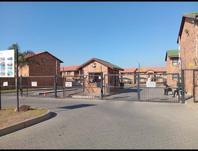 2 BEDROOM HOUSE FOR SALE IN WITFIELD